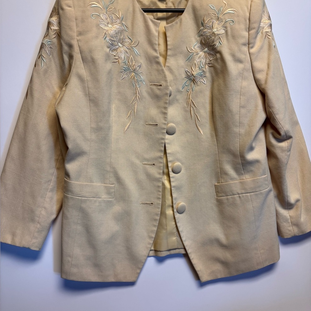 Elegant Cream Yellow Embroidered Women's‎ Jacket